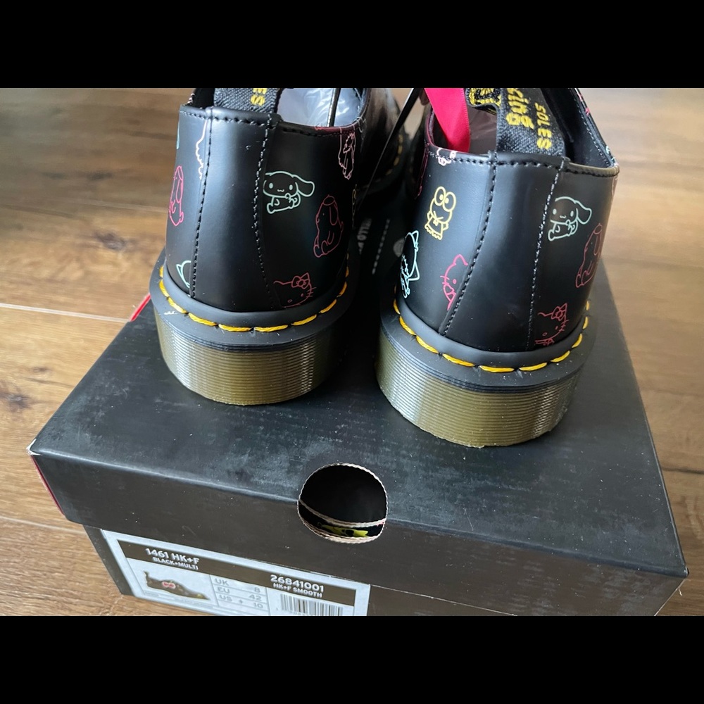 DOC MARTEN’S-NWT/Box Leather Sanrio Character Shoes - Picture 8 of 13